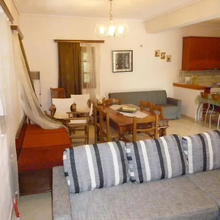 Ferienhaus αλωνι *